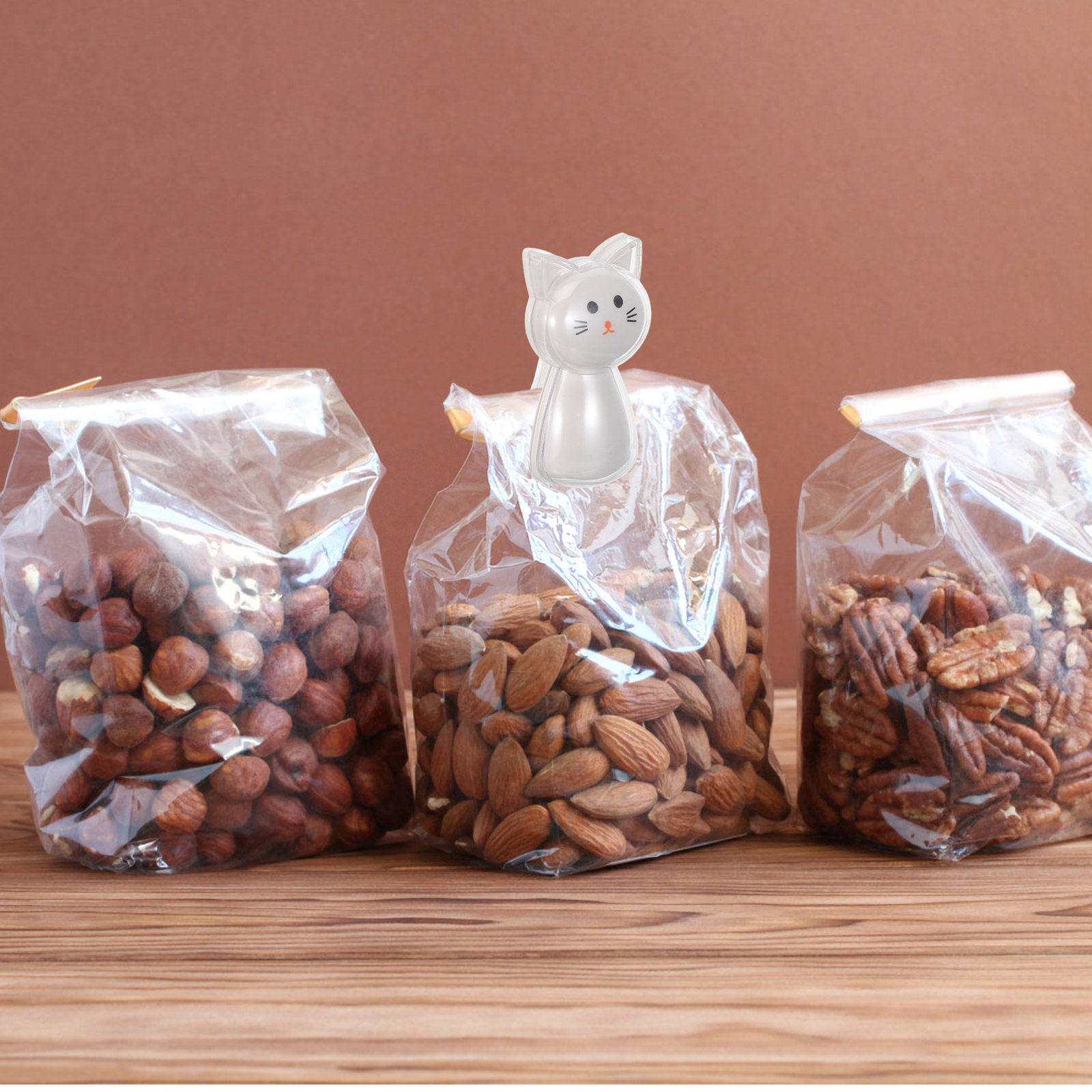 Food Storage In Pantry - قطعتان من مشابك أكياس الوجبات الخفيفة